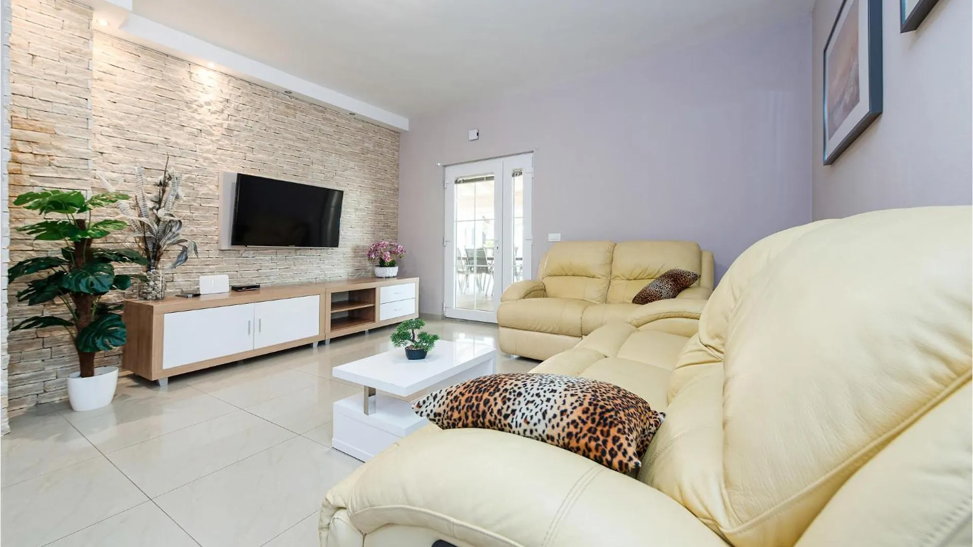Cozy Home In Rovanjska With Jacuzzi Croatia