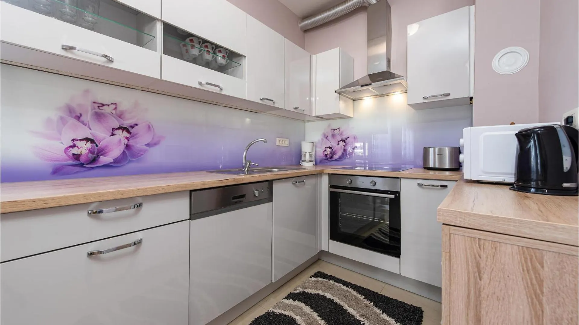 Cozy Home In Rovanjska With Jacuzzi